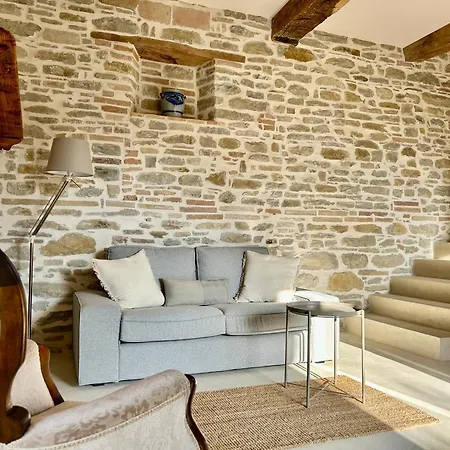 Casa Fugiano, * Castiglioni (Marche)